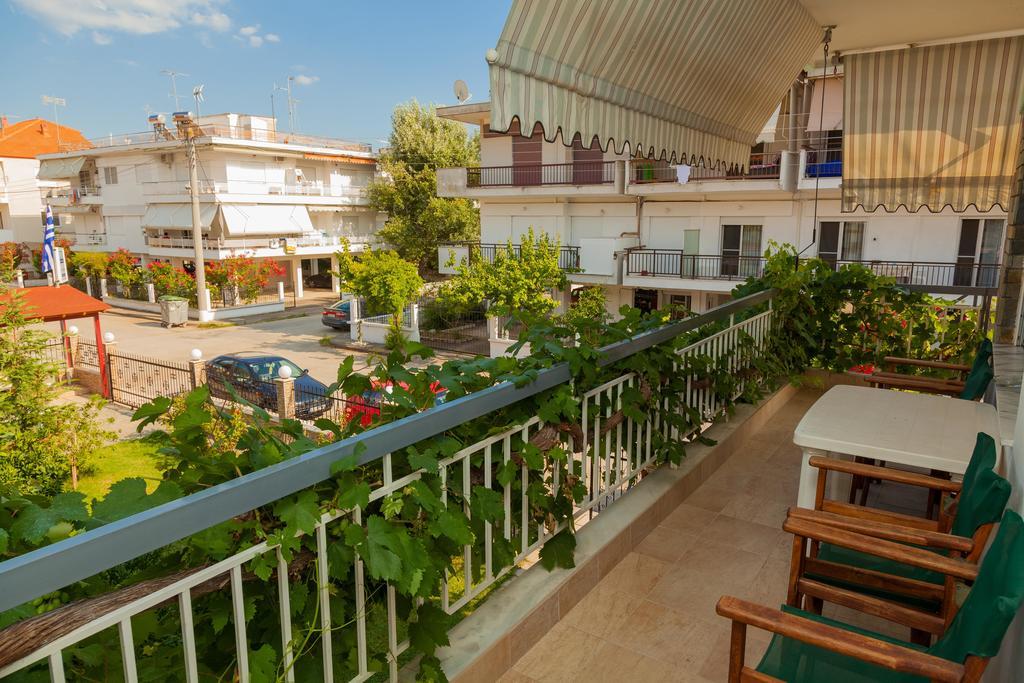 Artemis Apartments Paralia Dionysiou Quarto foto