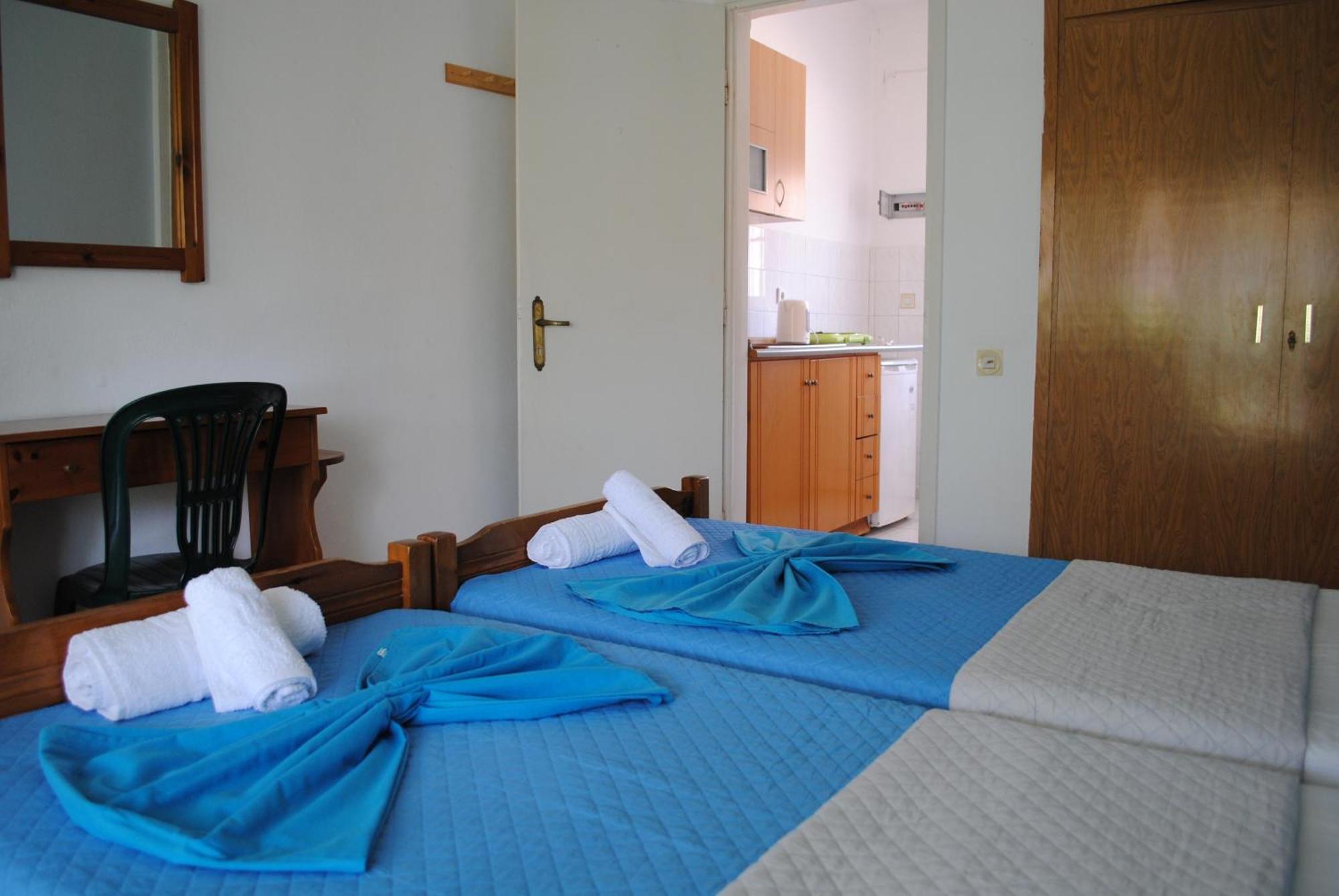 Artemis Apartments Paralia Dionysiou Exterior foto