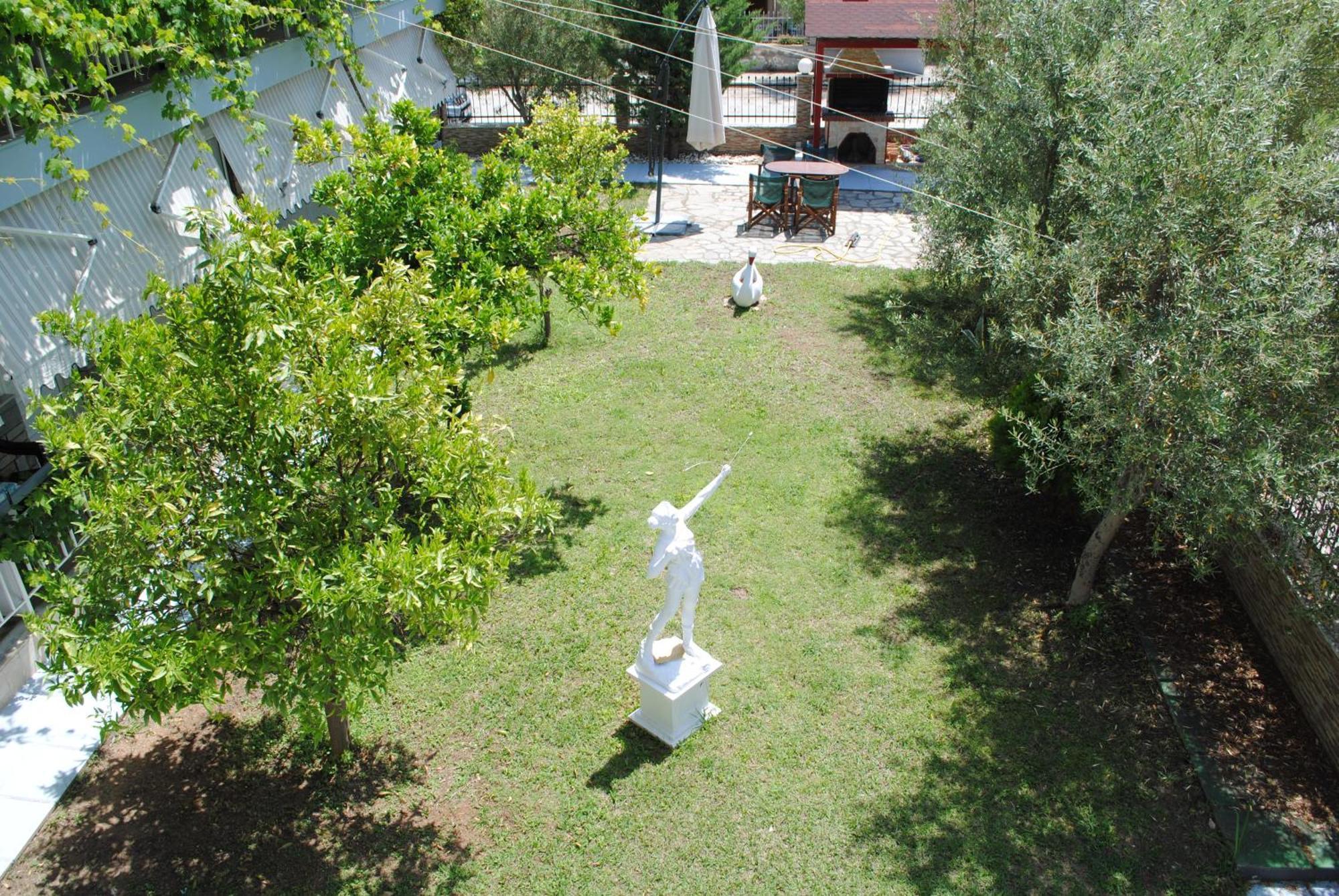 Artemis Apartments Paralia Dionysiou Exterior foto